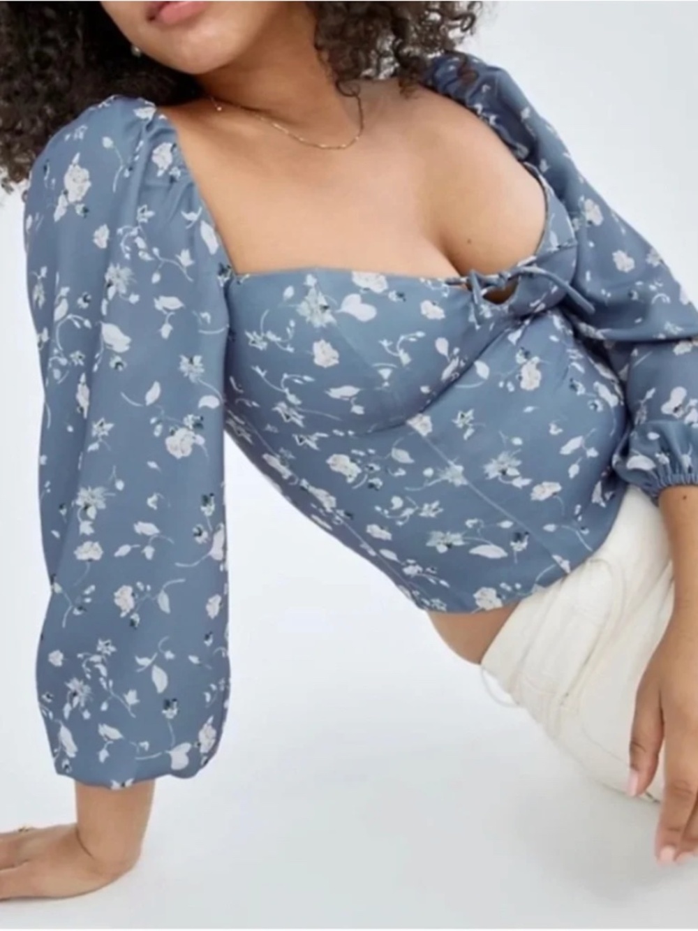aritzia wilfred novella blouse floral grey XS